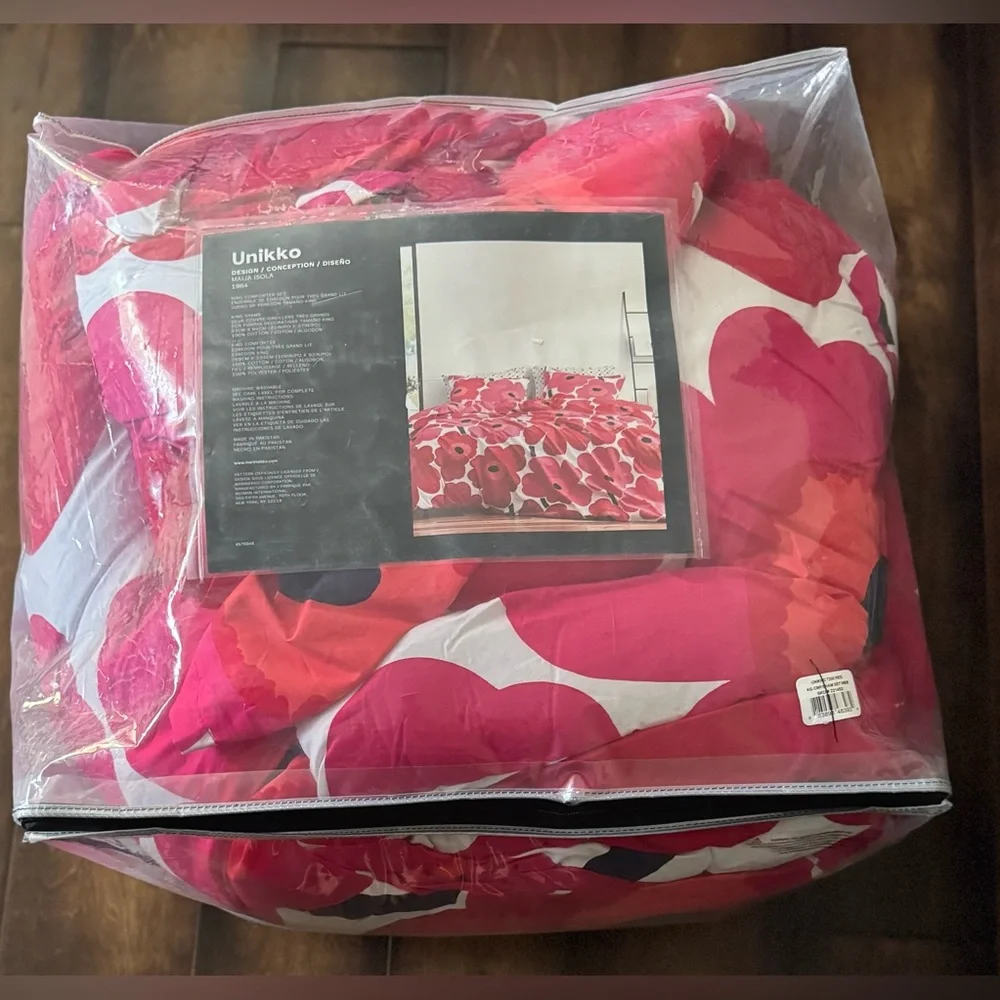 Marimekko Unikko Reversible 3-Pc. Comforter Set NEW